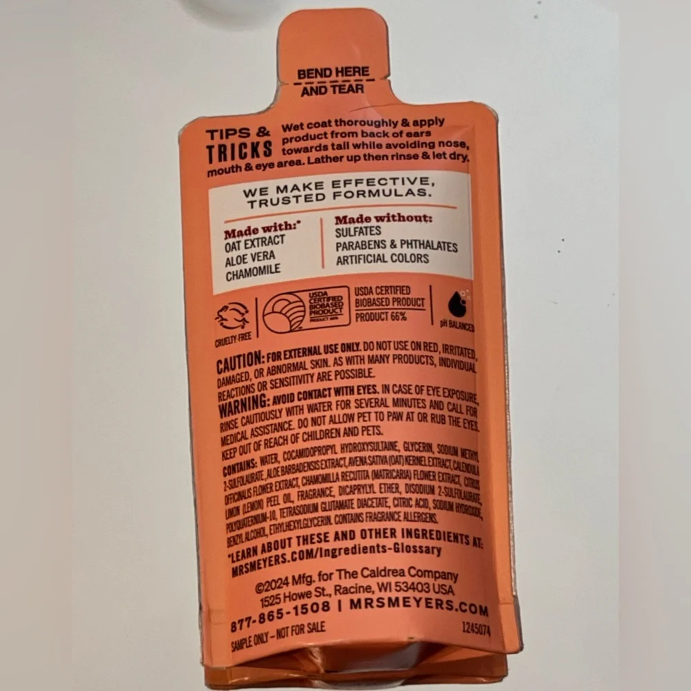 Mrs. Meyer's Clean Day 3-in-1 Dog Shampoo in the White Peach Scent